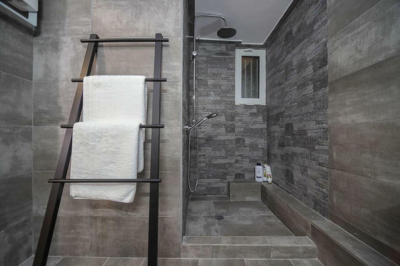 Charming Apartment Near Panathenaic Stadium Exterior photo
