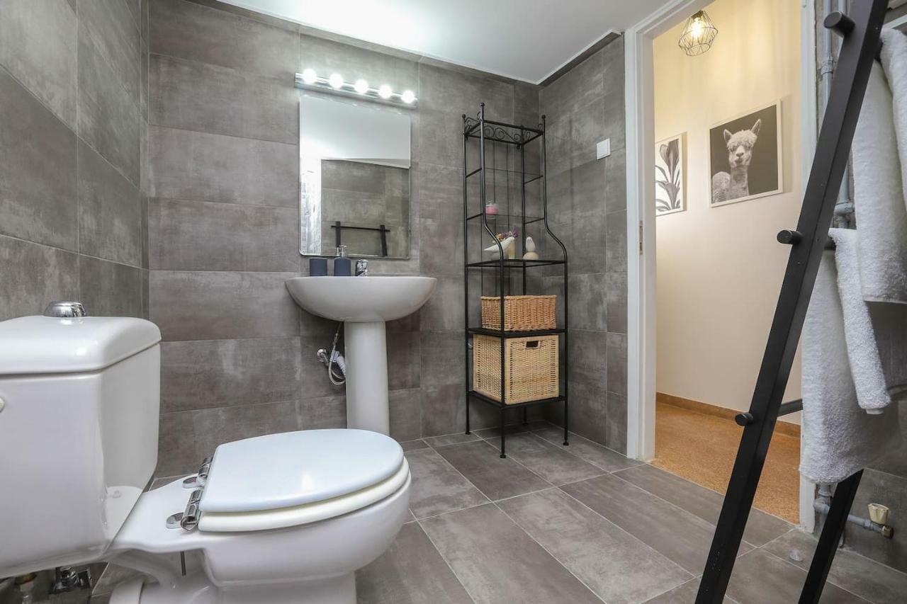 Charming Apartment Near Panathenaic Stadium Exterior photo